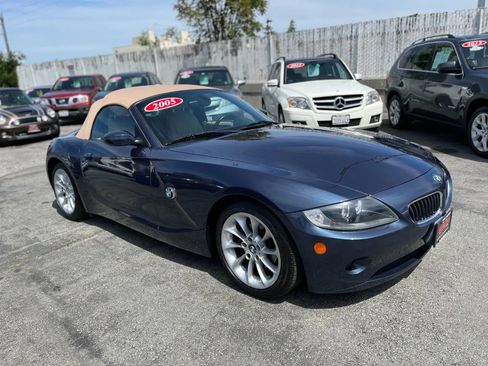 Used 2005 BMW Z4 2.5i image 2