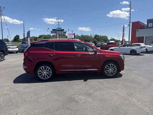 Used 2023 GMC Terrain Denali w/ Denali Premium Package AWD/4WD image 14