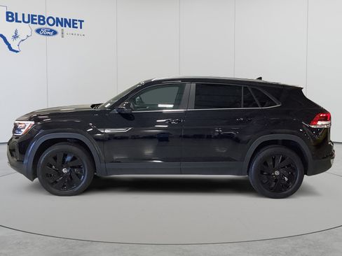 Used 2024 Volkswagen Atlas Cross Sport SE w/ Panoramic Sunroof Package FWD image 8