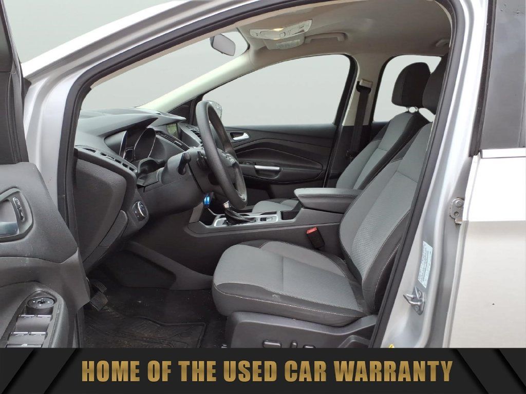 Used 2017 Ford Escape SE w/ Equipment Group 201A FWD image 15