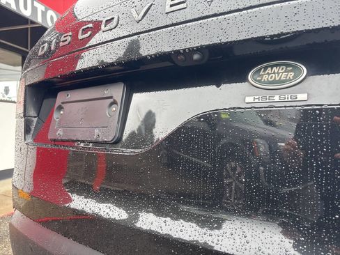 Used 2017 Land Rover Discovery HSE image 15