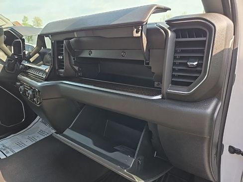 Used 2025 Chevrolet Silverado 2500 LT w/ Convenience Package AWD/4WD image 83