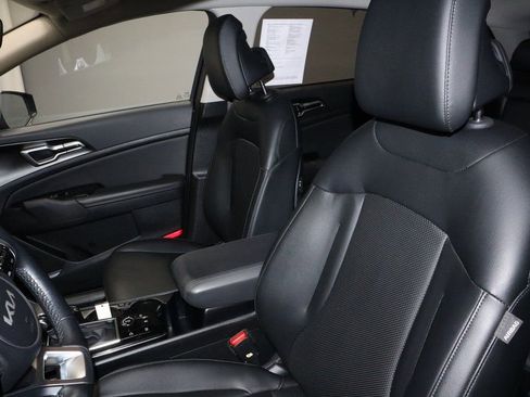Used 2023 Kia Sportage EX image 25