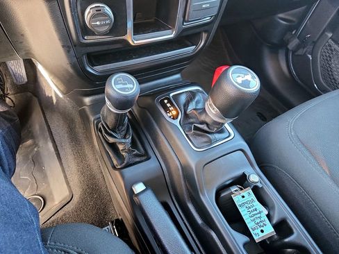 Used 2021 Jeep Wrangler Sport image 25