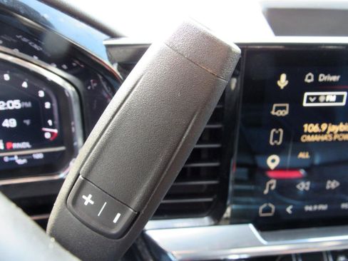 Used 2025 GMC Sierra 1500 SLT image 27