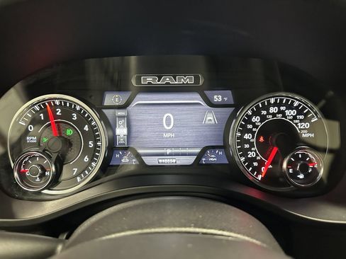 Used 2025 RAM 1500 Laramie AWD/4WD image 22