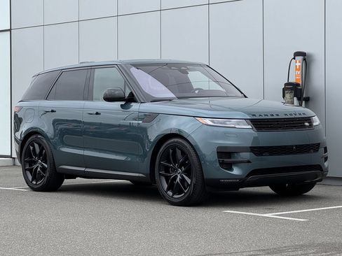Used 2023 Land Rover Range Rover Sport SE AWD/4WD image 7