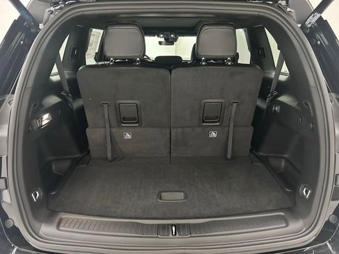 New 2025 Jeep Grand Cherokee L Limited w/ Black Appearance Package image 9