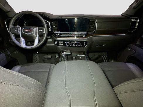 Used 2025 GMC Sierra 1500 Elevation w/ Preferred Package AWD/4WD image 9