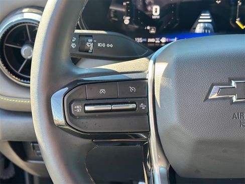 Used 2024 Chevrolet Colorado ZR2 w/ ZR2 Convenience Package III image 17
