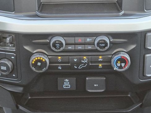 New 2026 Ford F250 XLT w/ FX4 Off-Road Package image 15