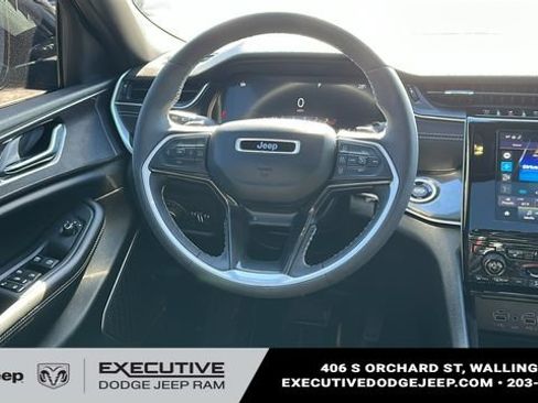 Used 2023 Jeep Grand Cherokee Altitude AWD/4WD image 24