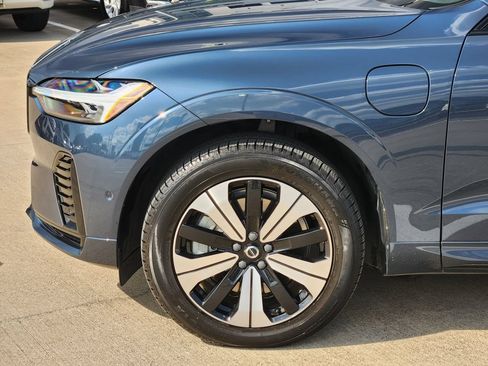 Used 2023 Volvo XC60 T8 Plus w/ Protection Package Premier AWD/4WD image 8