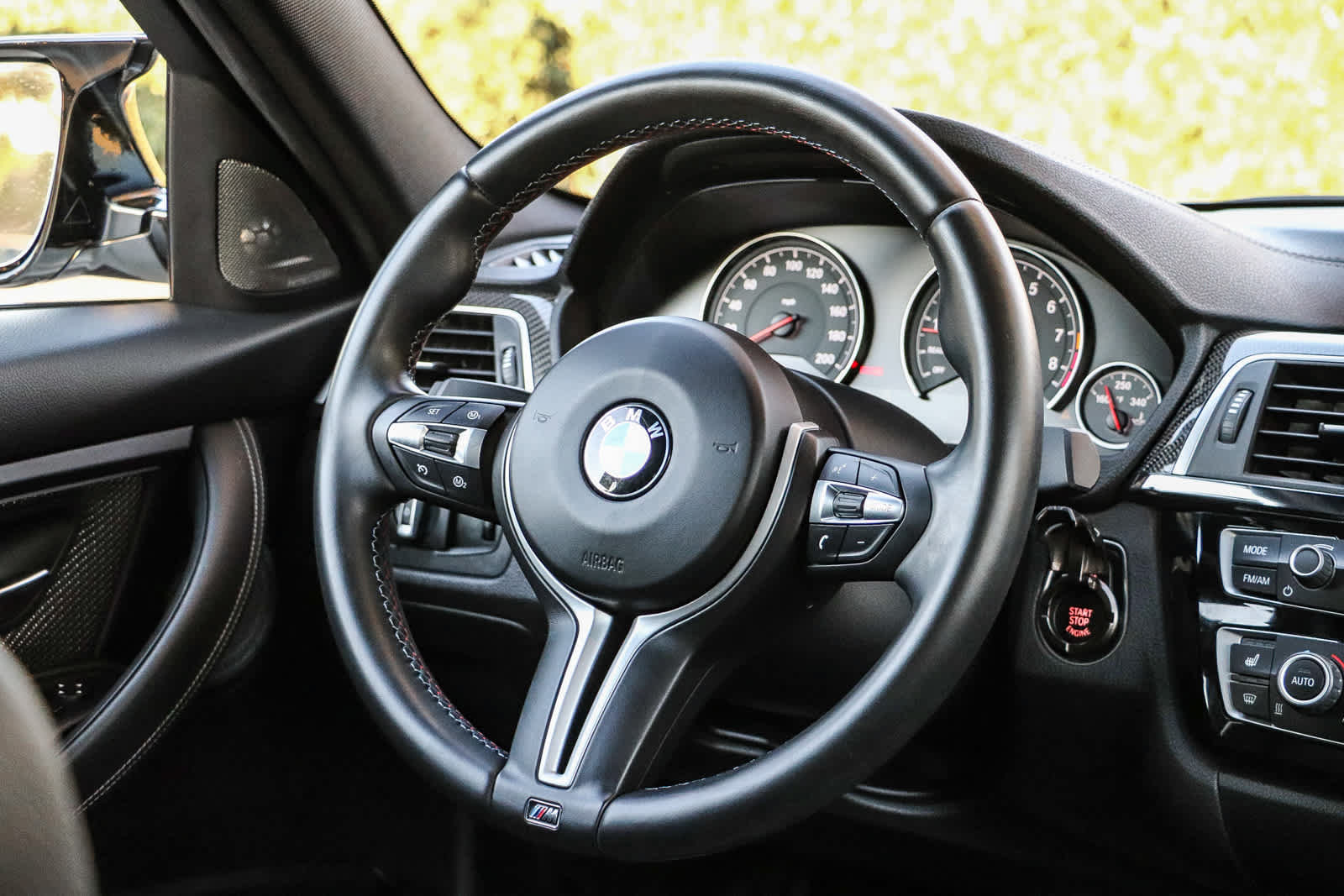 Used 2018 BMW M3 RWD image 16