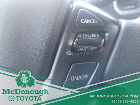 Used 2023 Nissan Frontier SV image 18