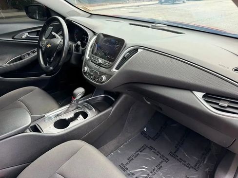 Used 2021 Chevrolet Malibu RS FWD image 15