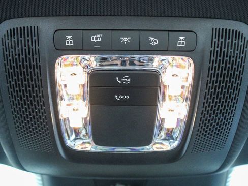 Certified 2025 Mercedes-Benz GLA 250 4MATIC image 17