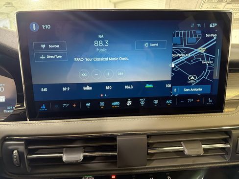 New 2026 Lincoln Corsair Premiere image 17