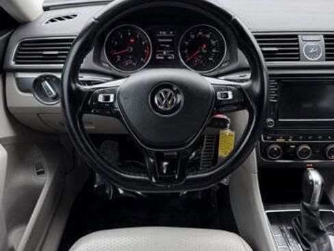 Used 2017 Volkswagen Passat 1.8T R-Line w/ R-Line Lighting Package image 14