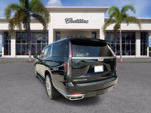 Certified 2021 Cadillac Escalade Premium Luxury RWD image 11