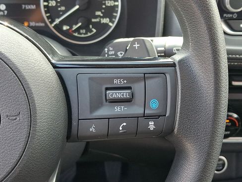 Used 2023 Nissan Rogue SV AWD/4WD image 23