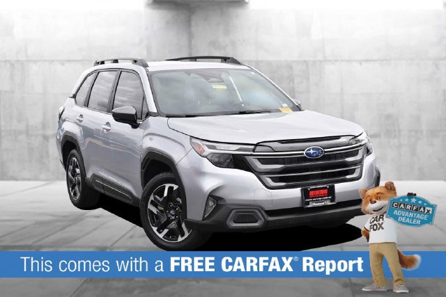 Used 2025 Subaru Forester Limited AWD/4WD image 2