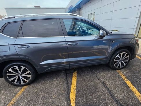 Used 2022 Volkswagen Taos SE image 5