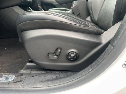 Used 2021 Jeep Cherokee Limited image 13