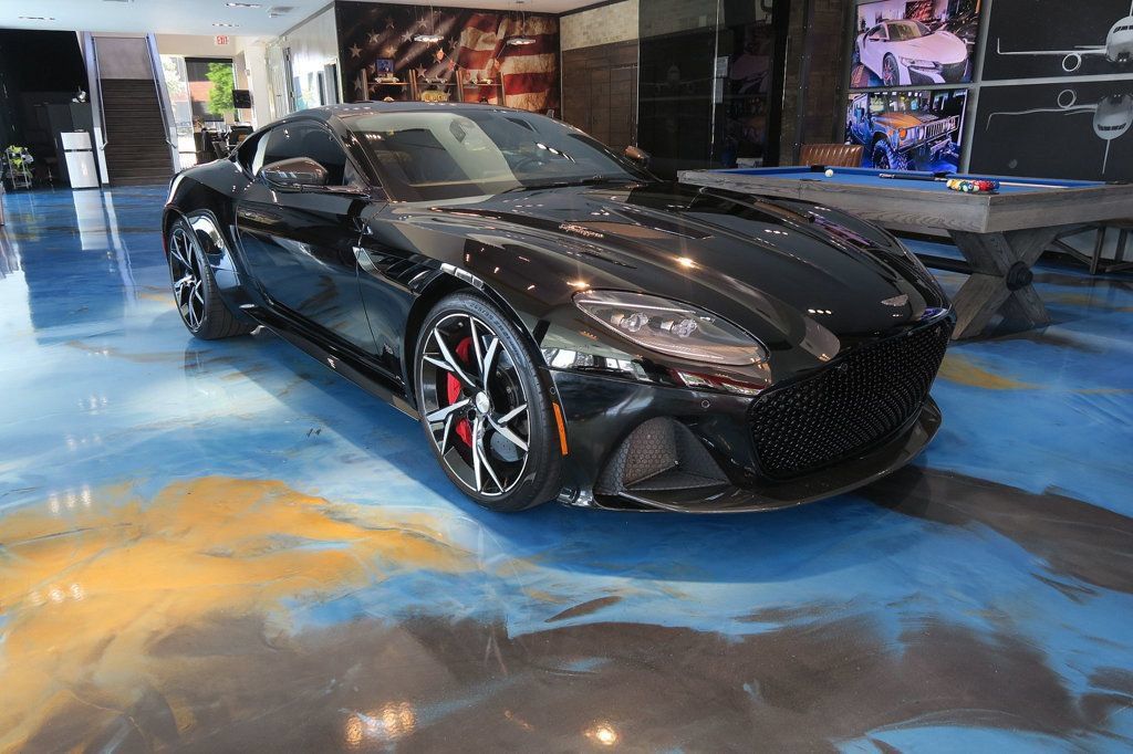 Used 2019 Aston Martin DBS Superleggera RWD image 1