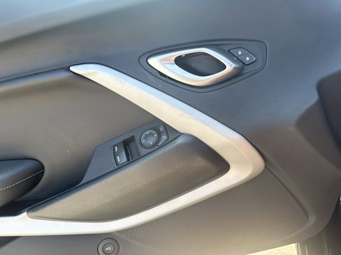 Used 2022 Chevrolet Camaro LT image 15