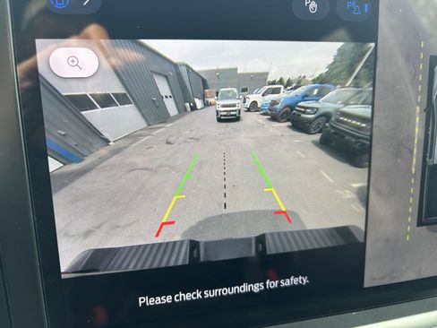 Used 2024 Ford F350 Lariat w/ Camper Package image 27