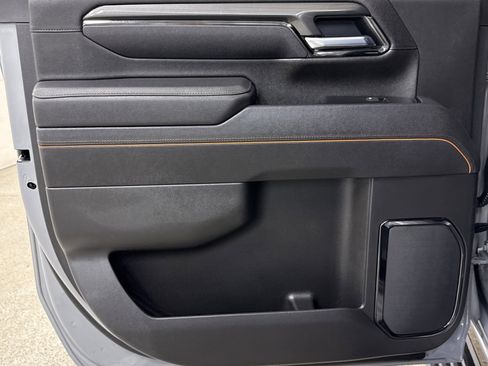 Used 2025 GMC Sierra 2500 AT4 w/ AT4 Premium Plus Package image 12