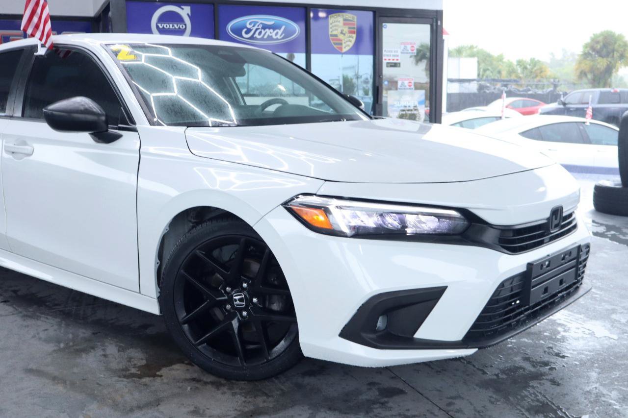 Used 2022 Honda Civic Sport image 2