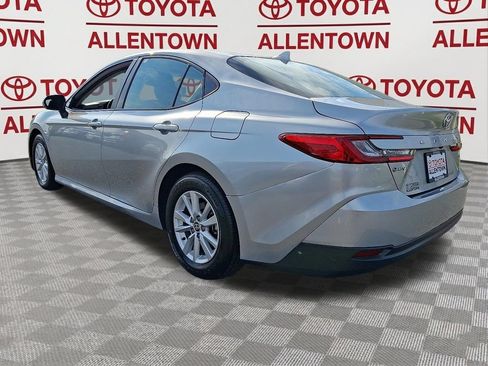 Used 2025 Toyota Camry LE FWD image 5