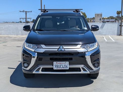Used 2020 Mitsubishi Outlander SE FWD image 2