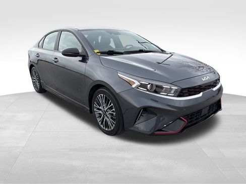 Used 2023 Kia Forte GT-Line w/ GT-Line Premium Package FWD image 3