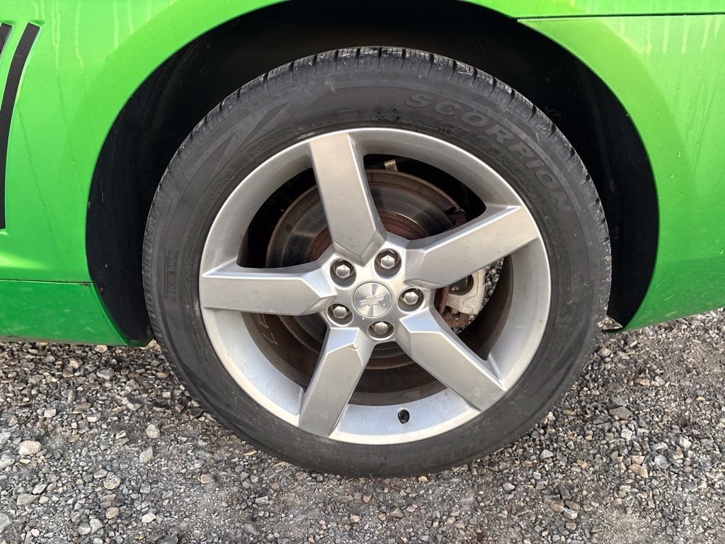 Used 2010 Chevrolet Camaro LT RWD image 5