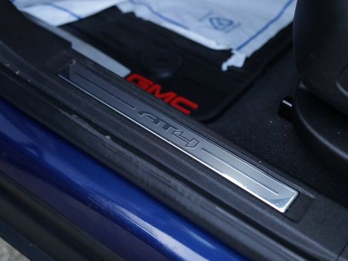 Used 2023 GMC Acadia AT4 w/ GMC Pro Grade Package image 23