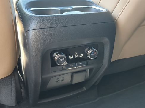 Used 2026 Buick Enclave Preferred w/ Power Package FWD image 21