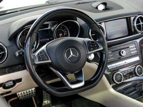 Used 2017 Mercedes-Benz SL 450 image 15