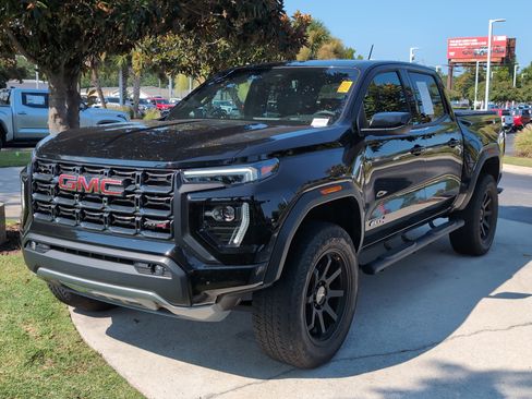 Used 2024 GMC Canyon AT4 AWD/4WD image 5