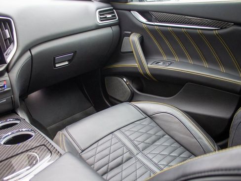 Used 2022 Maserati Ghibli Modena Q4 image 20