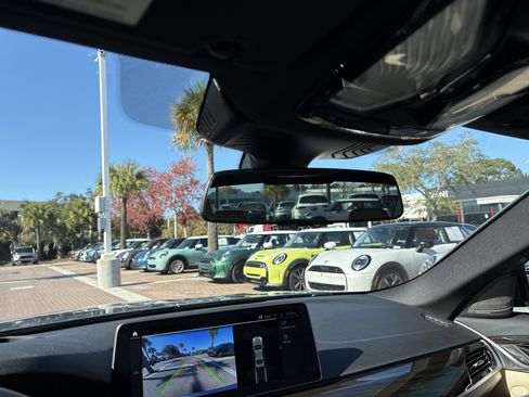 Certified 2023 BMW 530e xDrive w/ Premium Package image 27