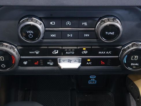 Used 2025 Ford Bronco Badlands AWD/4WD image 26
