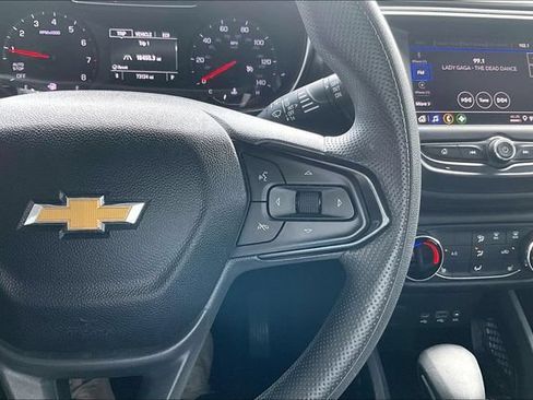 Used 2023 Chevrolet TrailBlazer LT FWD image 11