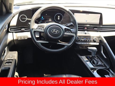 Certified 2022 Hyundai Elantra Limited FWD image 11