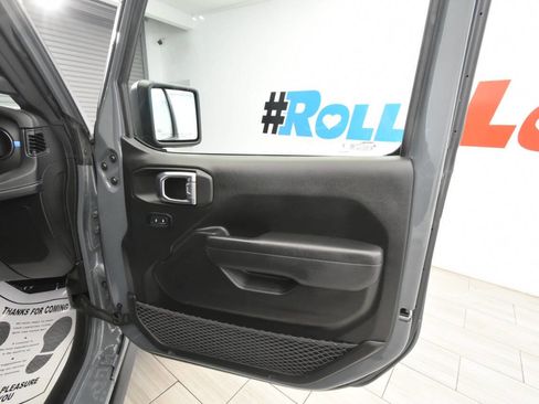 Used 2025 Jeep Wrangler Unlimited Rubicon 4xe AWD/4WD image 27