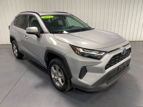 Used 2022 Toyota RAV4 XLE image 16