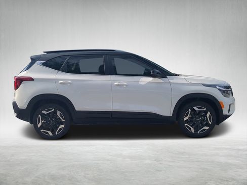 New 2026 Kia Seltos SX image 2