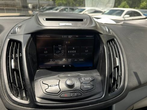 Used 2015 Ford Escape SE w/ Equipment Group 201A FWD image 21